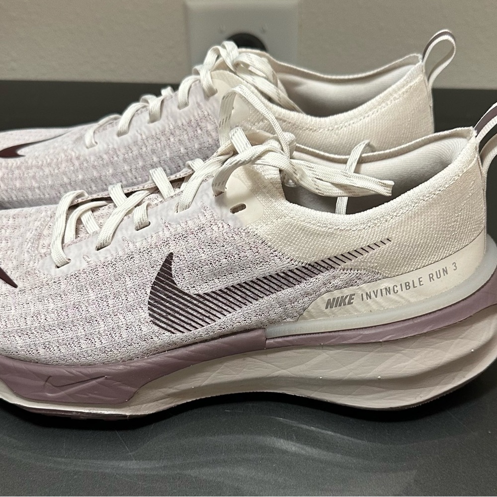 Size 10 - Nike ZoomX Invincible Run Flyknit 3 Phantom Burgundy Crush